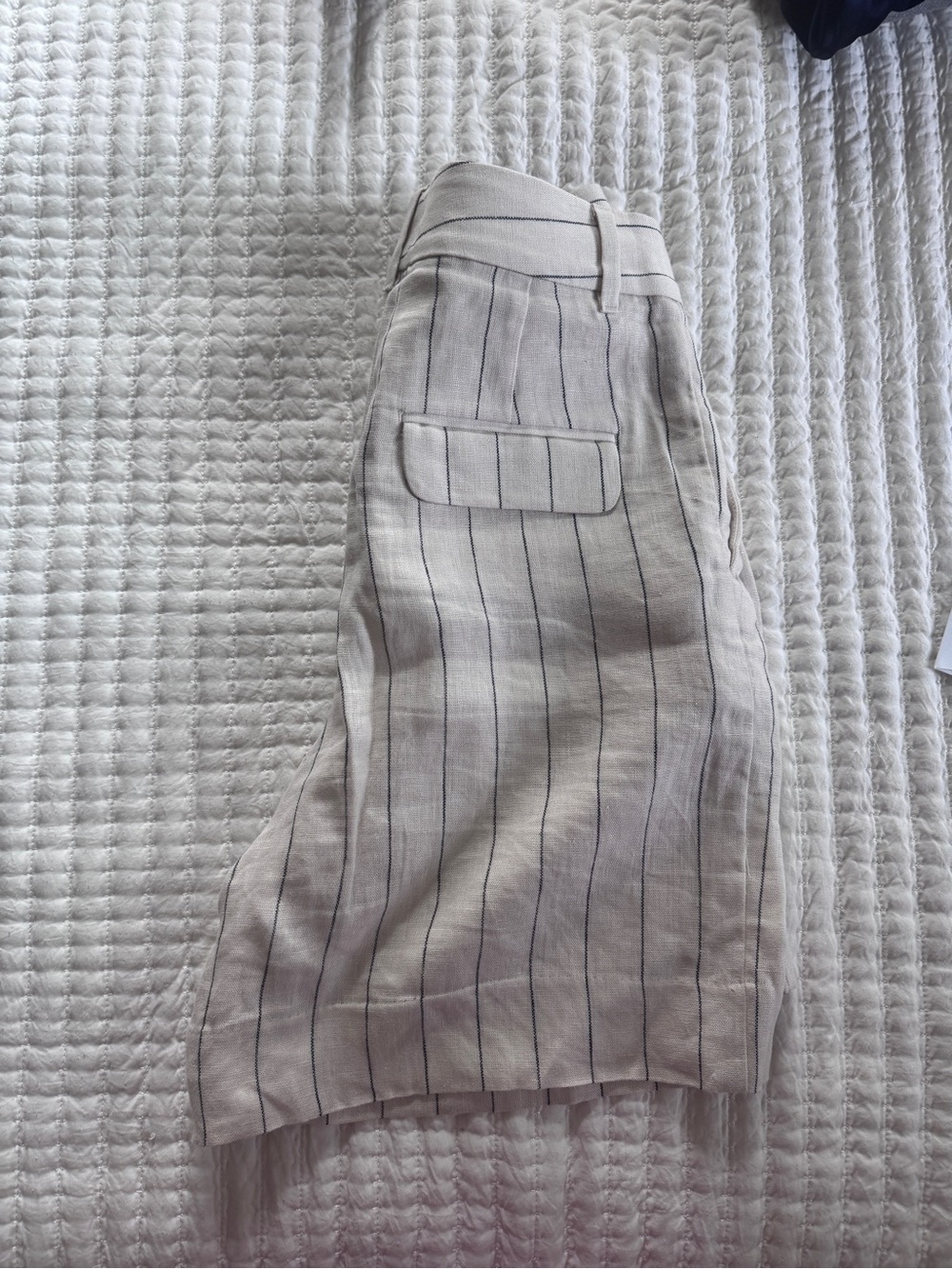 Banana Republic Linen long shorts - Picture 3 of 4